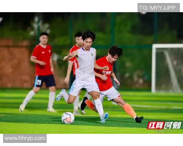 足球界名气大却能力平平的球员们：光环背后的真实实力揭秘